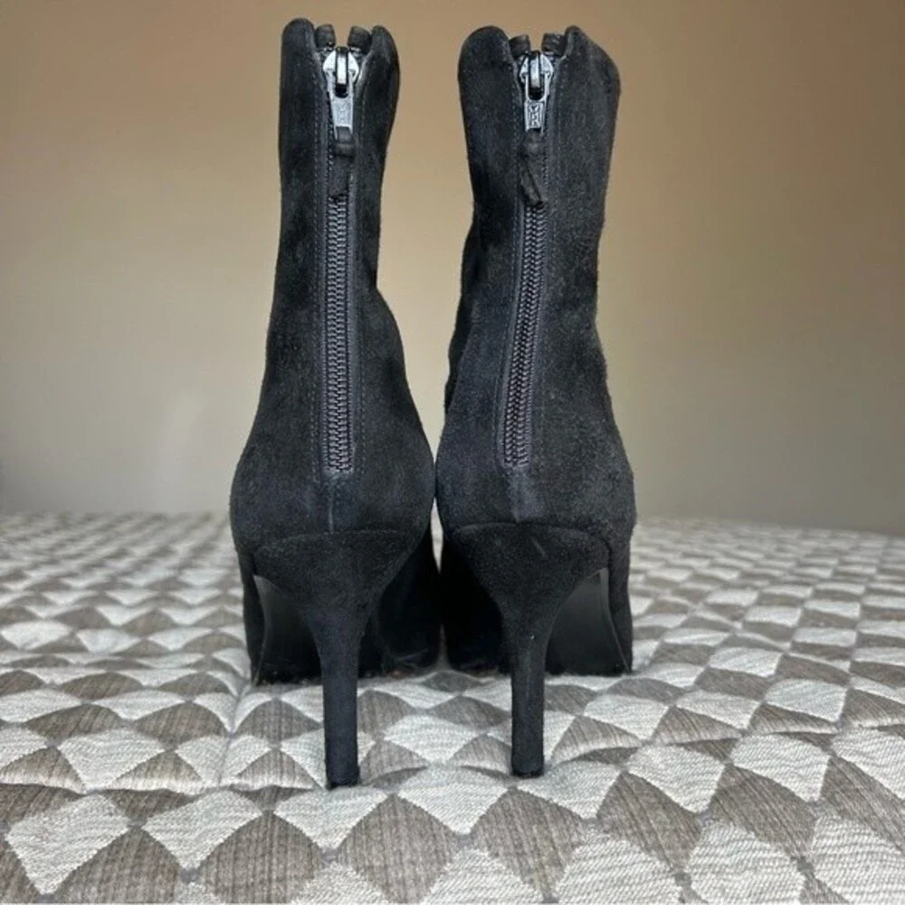 Stuart Weitzman‎ Black Suede Chic Heeled Ankle Boots Booties Back Zip Women 9.5